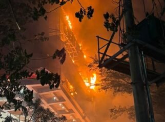 Mall Nipah Makassar Terbakar, Api Diduga Berasal dari Korsleting Neon Box