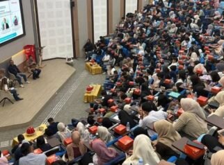 Telkomsel Ungkap Talenta Era AI di THRIVE Goes to Universitas Hasanuddin