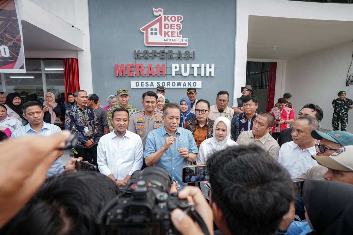 Gubernur Andi Sudirman Dorong Koperasi Desa Pasarkan Produk Lokal
