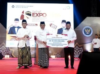 Gubernur Sulsel Serahkan Rp10 Miliar untuk Pembangunan Masjid Asrama Haji, Siapkan Lahan Kantor Kanwil Kementerian Haji dan Umrah