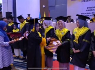 STIEM Bongaya Lahirkan 15 Lulusan Terbaik di Wisuda ke-41