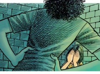 Wanita di Makassar Aniaya Perempuan Pakai Botol, Karena Kakaknya Dekat dengan Korban